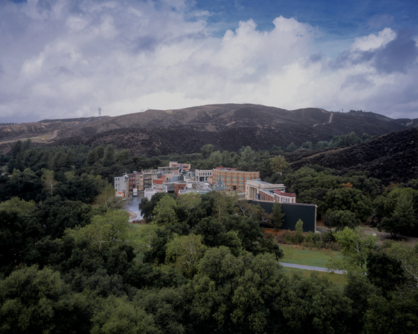 Matt Shallenberger. 2741 from the series False Pond, 2014; archival pigment print; 32 x 40 inches. Courtesy of the artist.