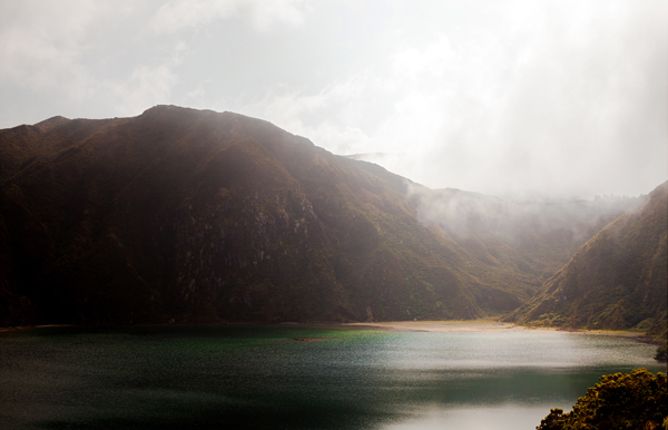 Matt Shallenberger. 717 from the series New Fires, 2008; archival pigment print; 20 x 30 inches. Courtesy of the artist.