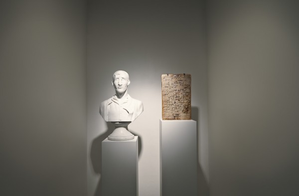 Kader Attia, Repair, Culture’s Agency, 2014. Courtesy New Museum, New York. Photo by Benoit Pailley.