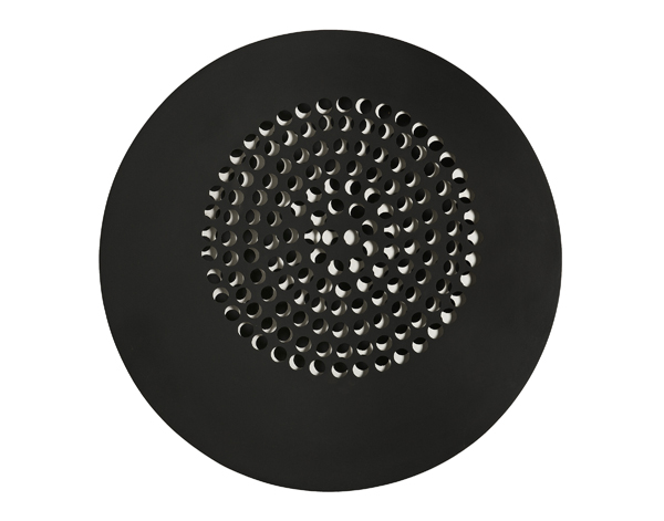 Pol Bury. Punctuation (Ponctuation), 1959; wood and electric motor; diameter: 70 cm. Courtesy Patrick Derom Gallery, Brussels