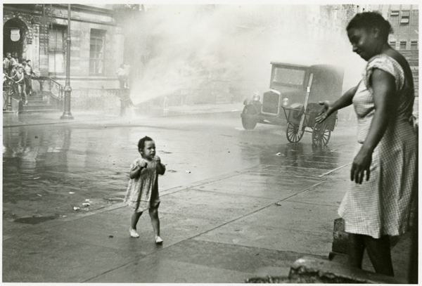 Helen Levitt. Mother and Child, N.Y.C., c. 1930; gelatin silver print, black and white; 11 x 13.8in. Courtesy of Haverford College, Haverford PA.