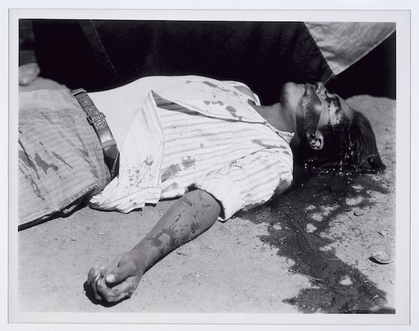 Manuel Álvarez Bravo. Murderer Striker, 1934; gelatin silver print; approx. 7-1/2 x 11-1/4 in. Courtesy of Musée d’Art moderne de la Ville de Paris, Roger Viollet, Estate of Manuel Álvarez Bravo.